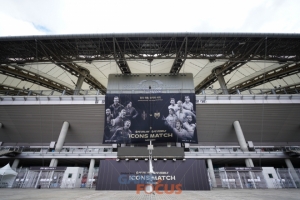<b>축구 레전드</b> 축제 '2025 <b>아이콘 매치</b>' 개최, 넥슨 박정무 부사장 "돈 걱...